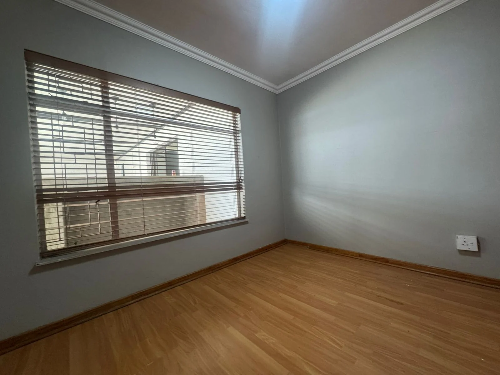 5 Bedroom, 3 Bathroom , Large Family Home On Extra Large Stand