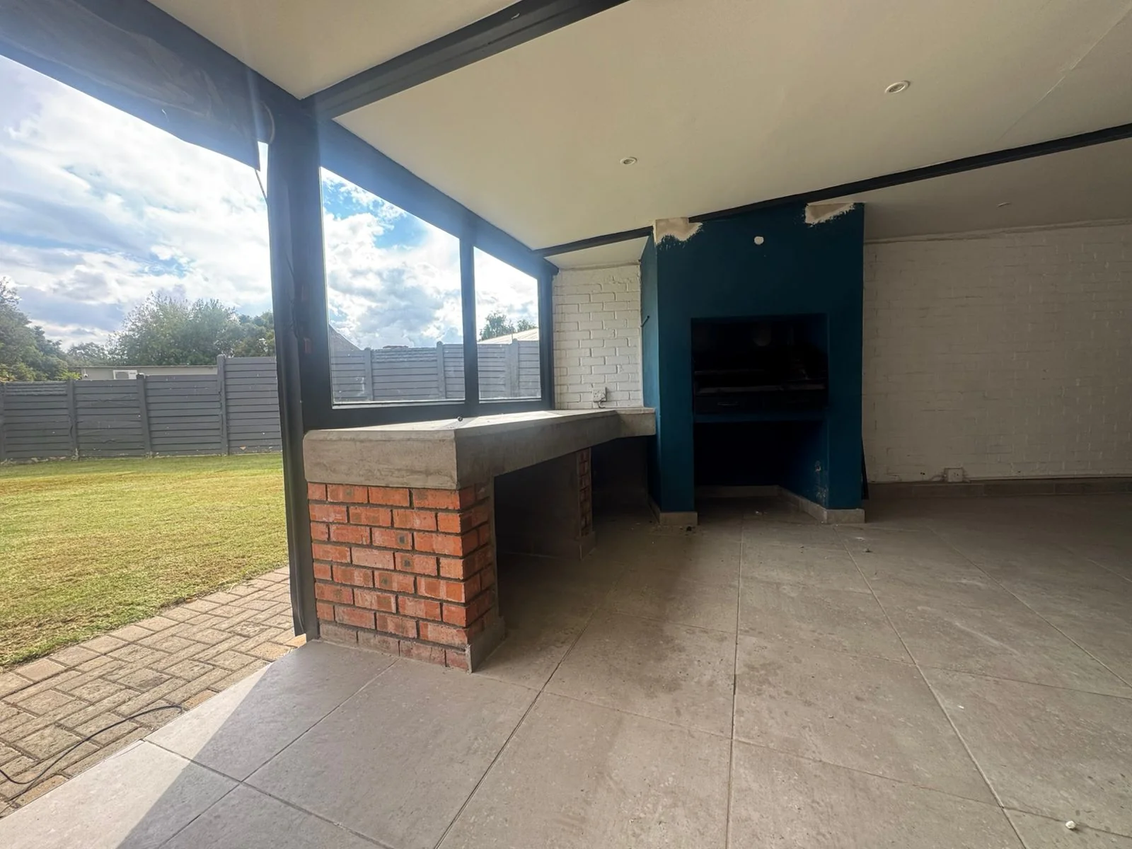 5 Bedroom, 3 Bathroom , Large Family Home On Extra Large Stand