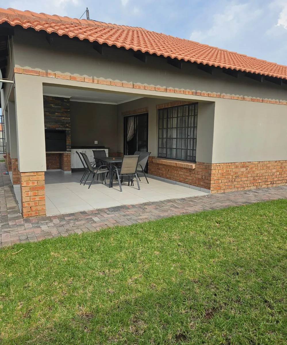 House for Sale in Hexriver Lifestyle Estate