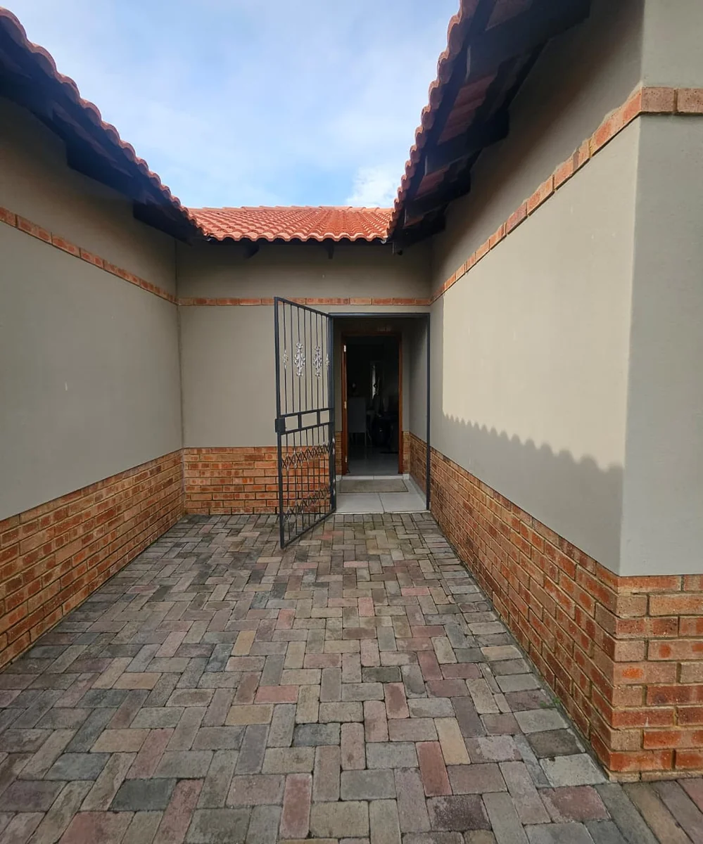 House for Sale in Hexriver Lifestyle Estate