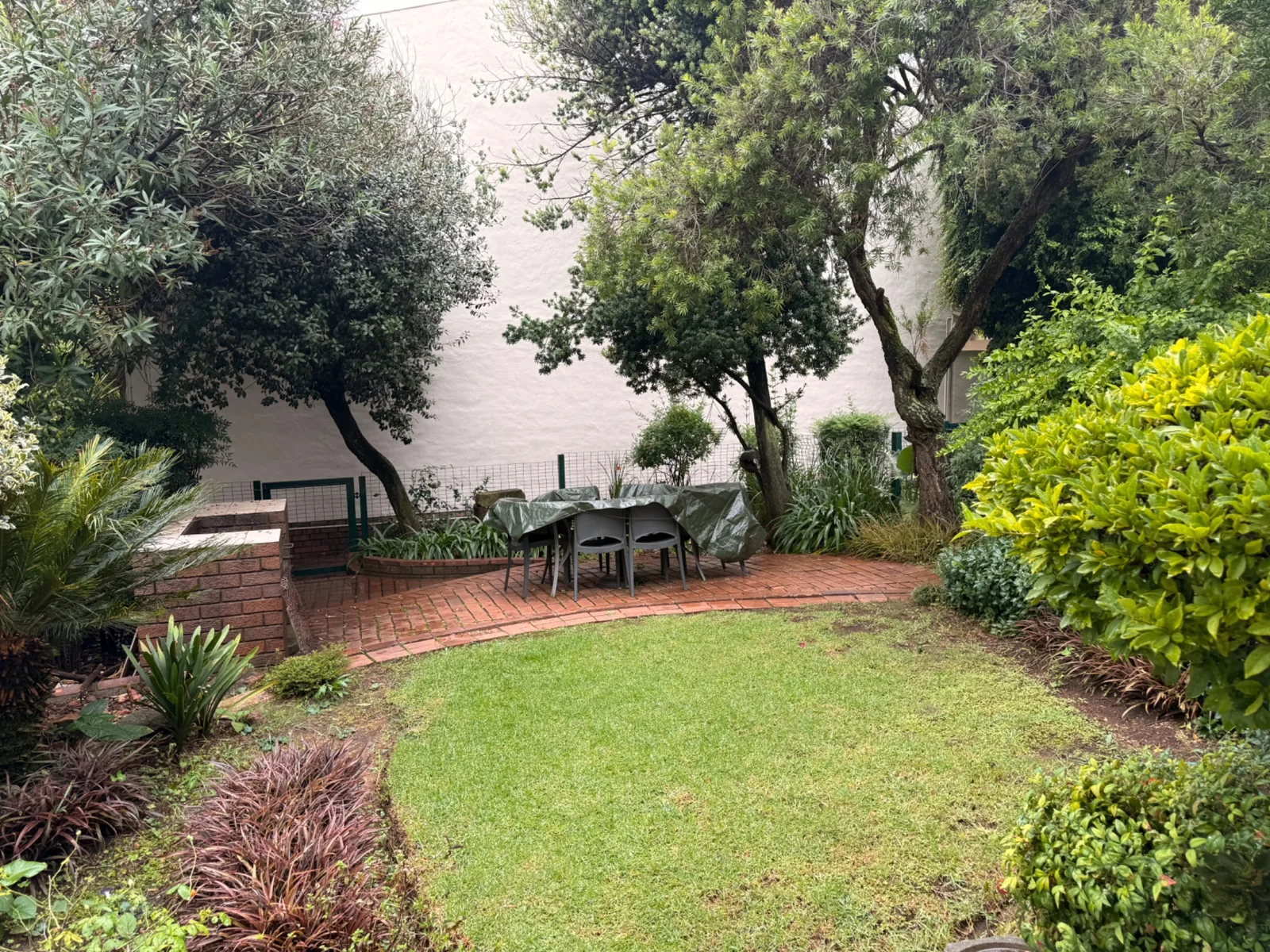 3 Bedroom apartment for sale in sort after St Andrews Garden Villas