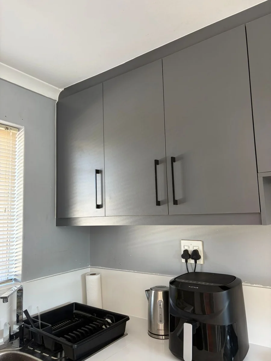 Neat 1 Bed unit for Sale - Walk to BEACH