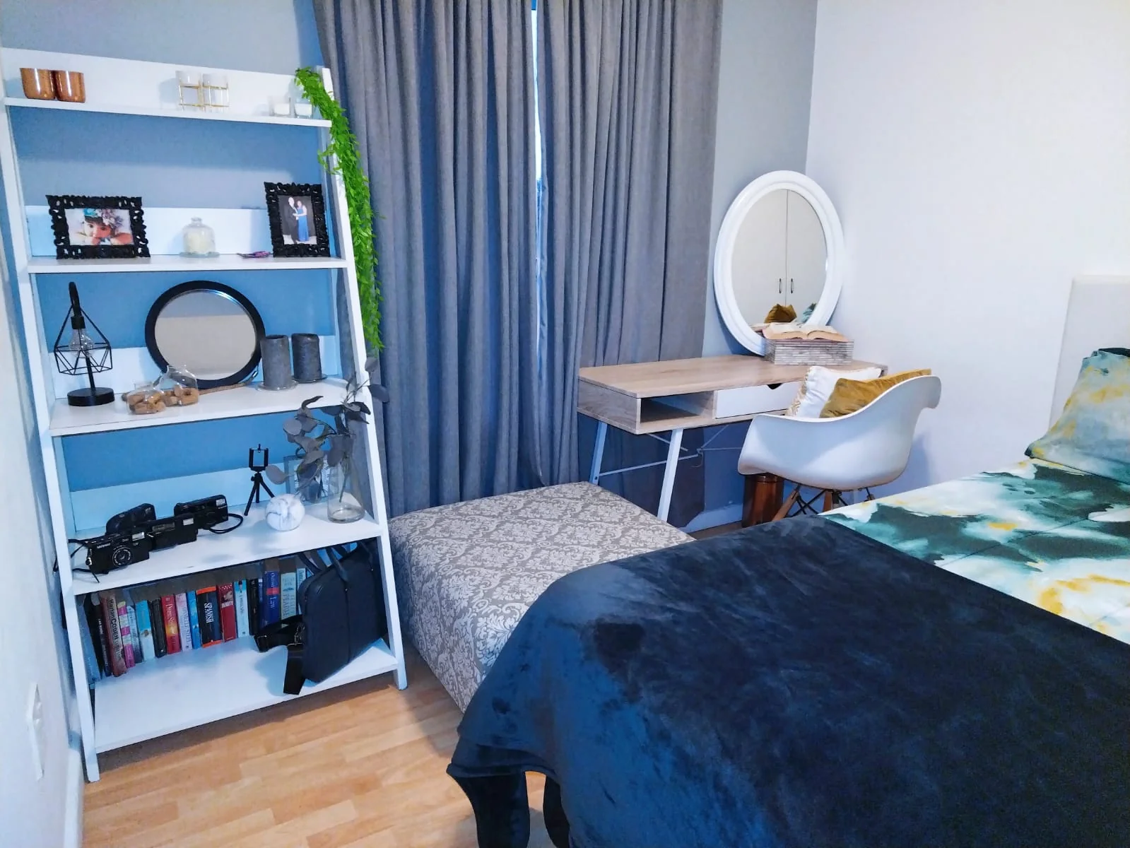 Neat 1 Bed unit for Sale - Walk to BEACH