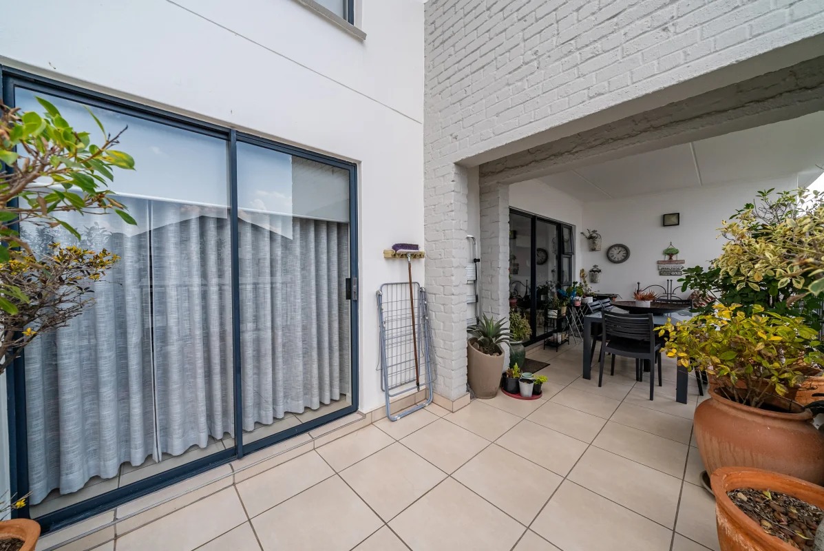 Lovely 2 Bedroom Apartment in Malakite, Greenstone Hill