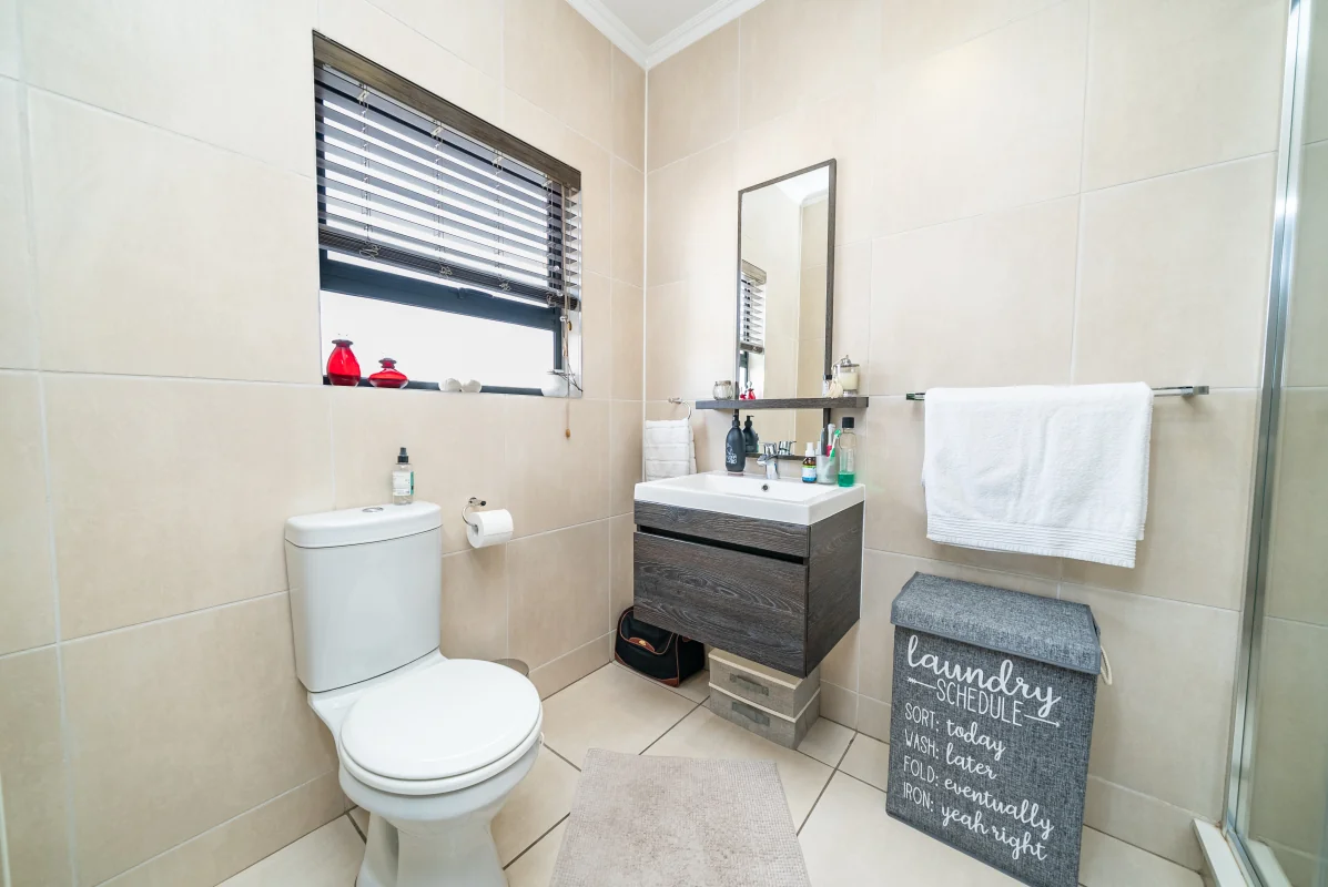 Lovely 2 Bedroom Apartment in Malakite, Greenstone Hill