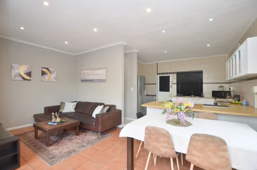 20B Howard Davis, Sanddrift, Milnerton