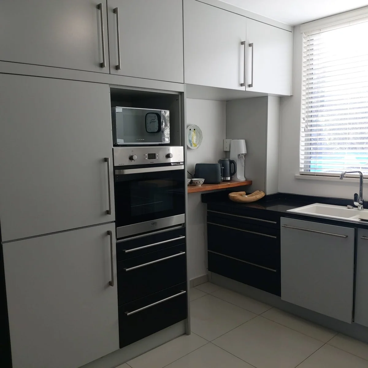 Fully Furnished 2 Bedroom Apartment / Flat to Rent in Milnerton Central