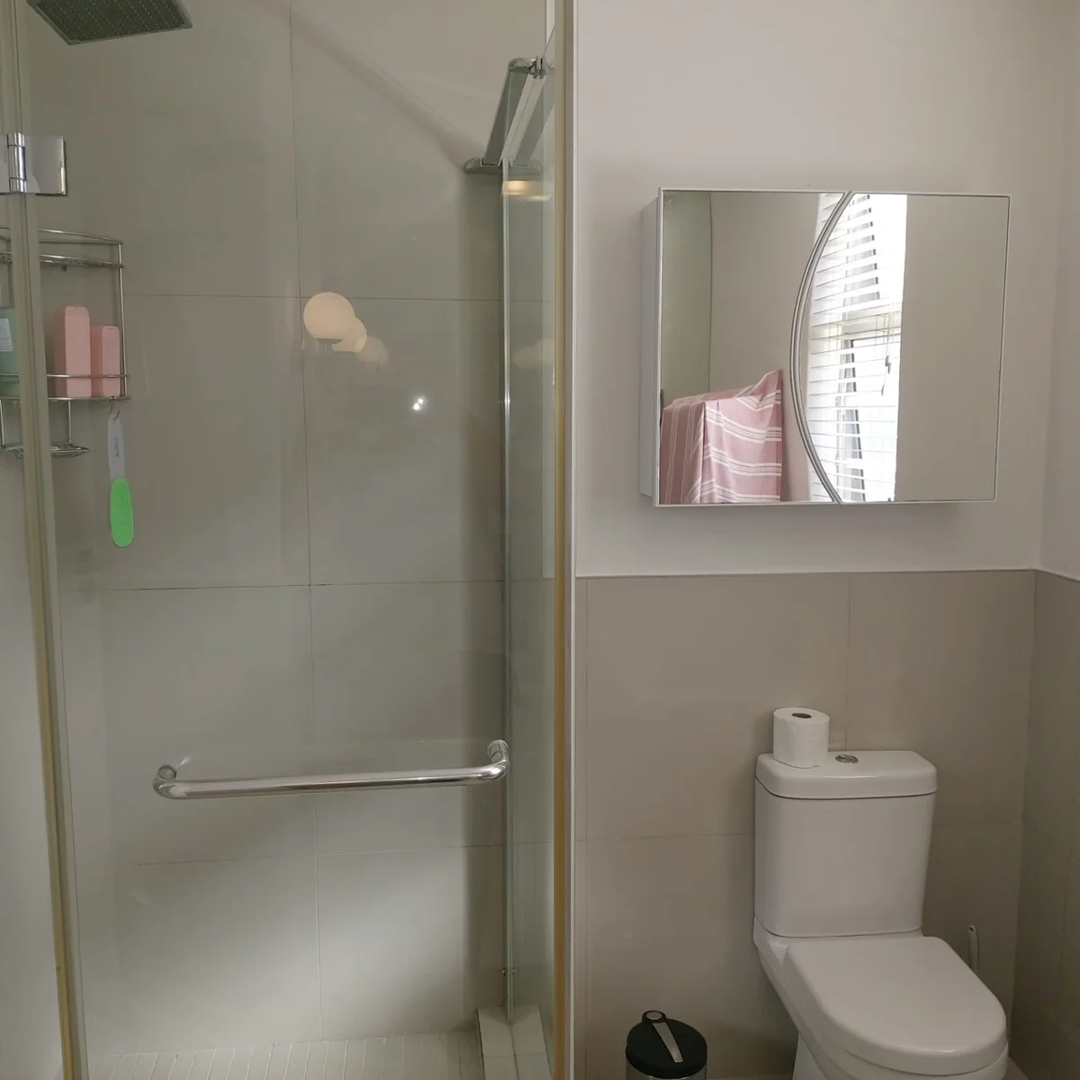 Fully Furnished 2 Bedroom Apartment / Flat to Rent in Milnerton Central