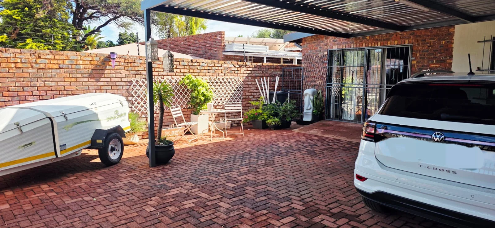 3 Bedroom House For Sale