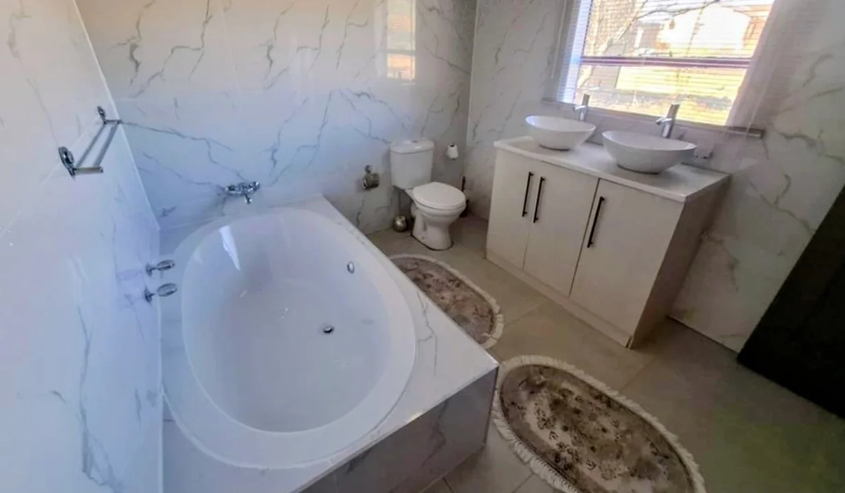 3 Bedroom house for salr in Elite, Phuthaditjhaba