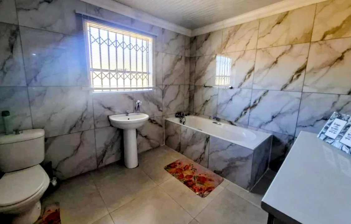 3 Bedroom house for salr in Elite, Phuthaditjhaba