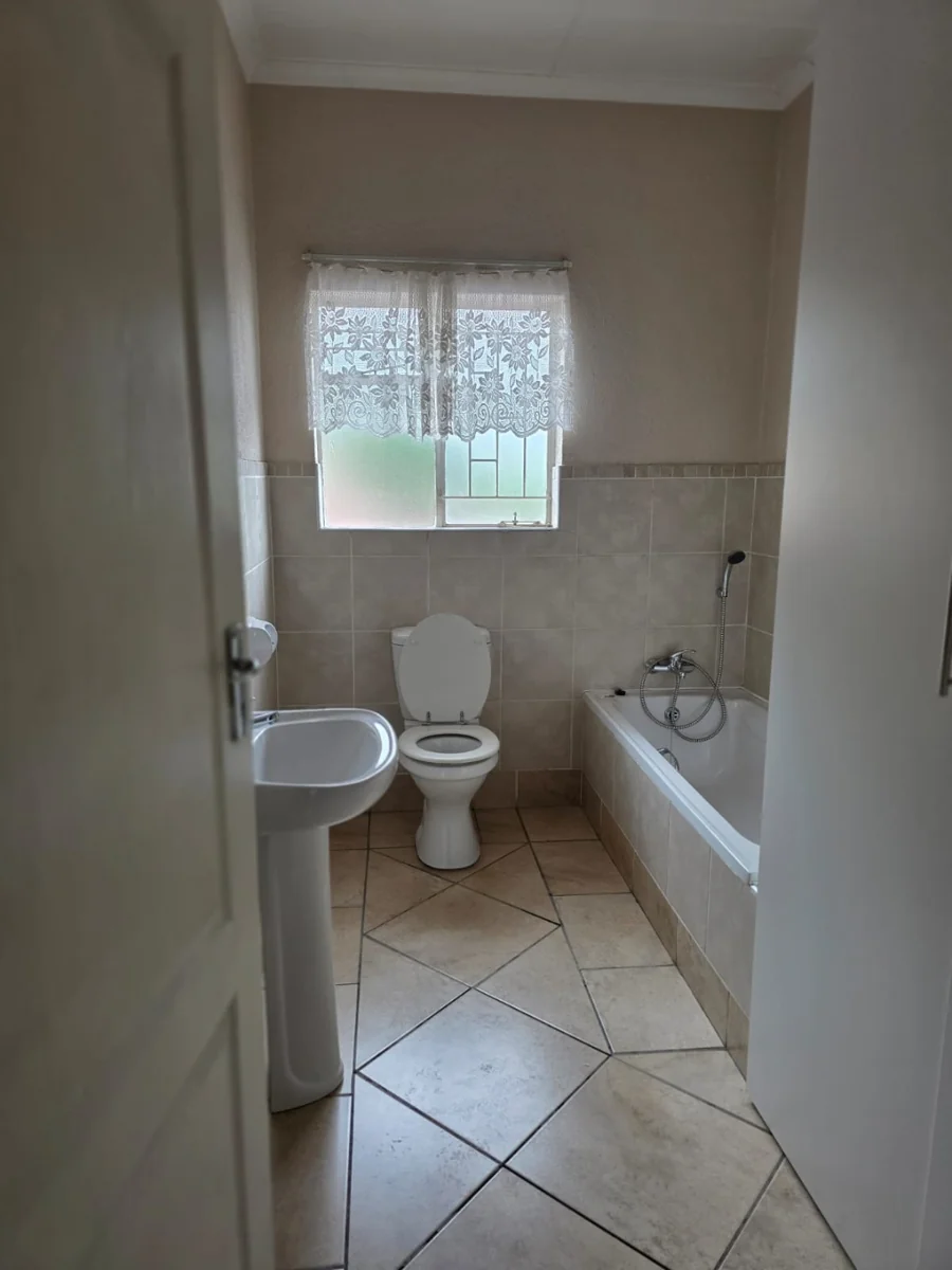 Sophisticated Urban Living: Stunning 3-Bedroom Duplex for Sale