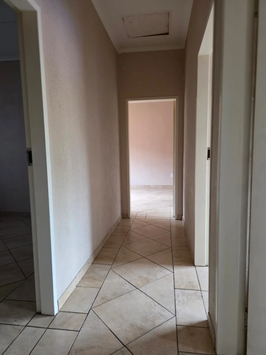 Sophisticated Urban Living: Stunning 3-Bedroom Duplex for Sale