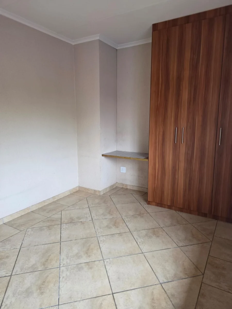 Sophisticated Urban Living: Stunning 3-Bedroom Duplex for Sale