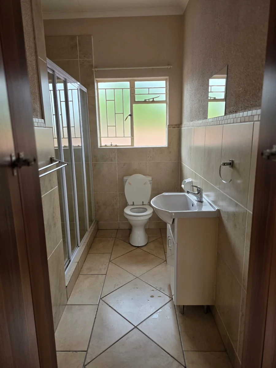 Sophisticated Urban Living: Stunning 3-Bedroom Duplex for Sale