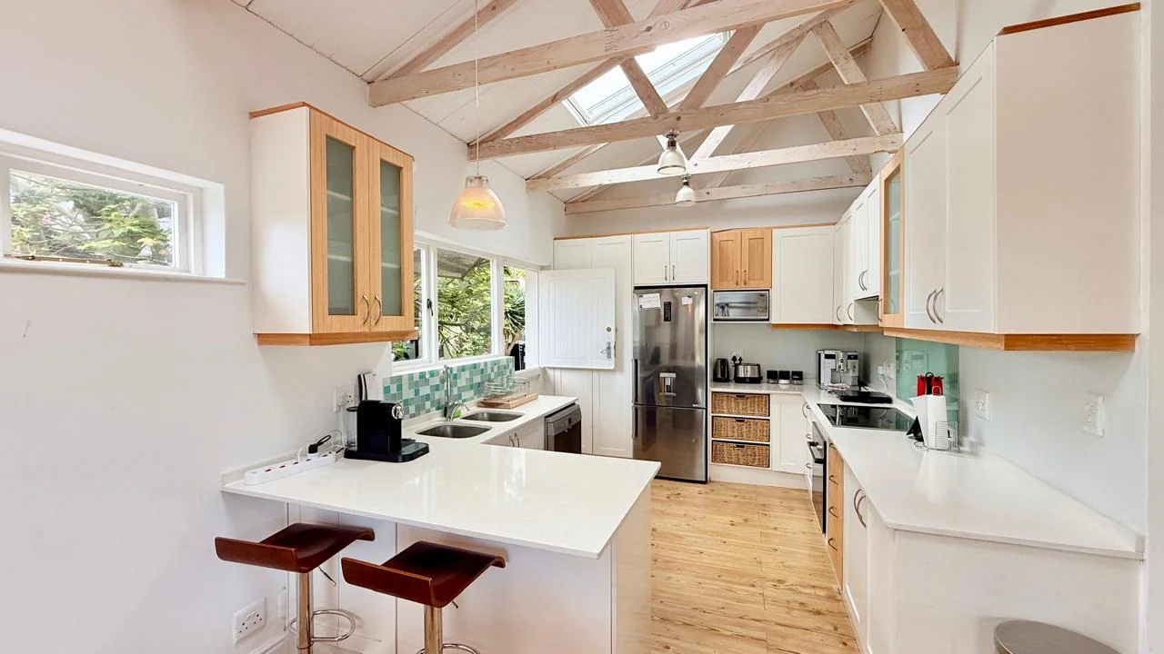 3 Bedroom fully furnished apartment available to rent for six months