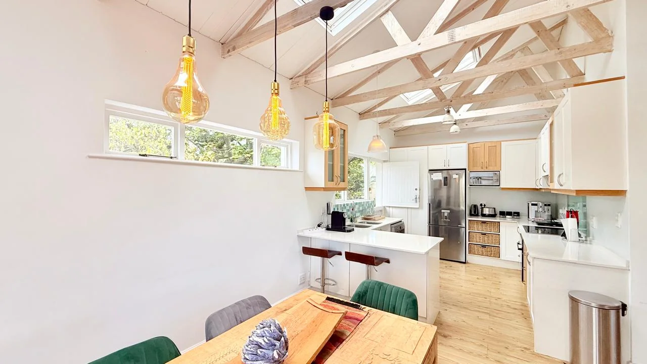 3 Bedroom fully furnished apartment available to rent for six months