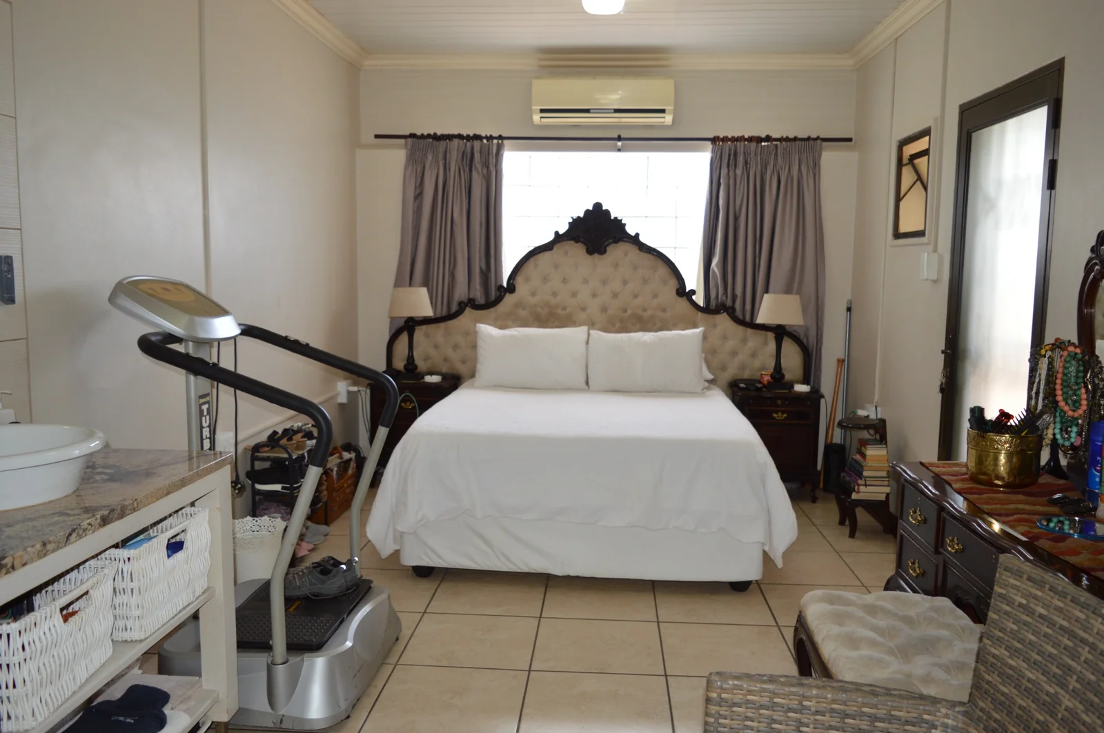 7 Bedroom house for sale in Paarl Dal Josaphat