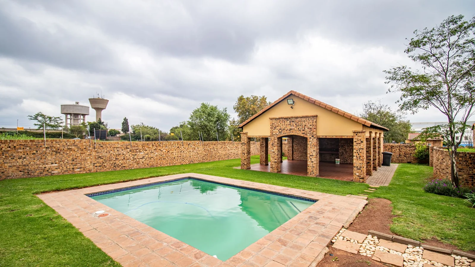 Ground Floor Apartment for Sale in Halfway Gardens