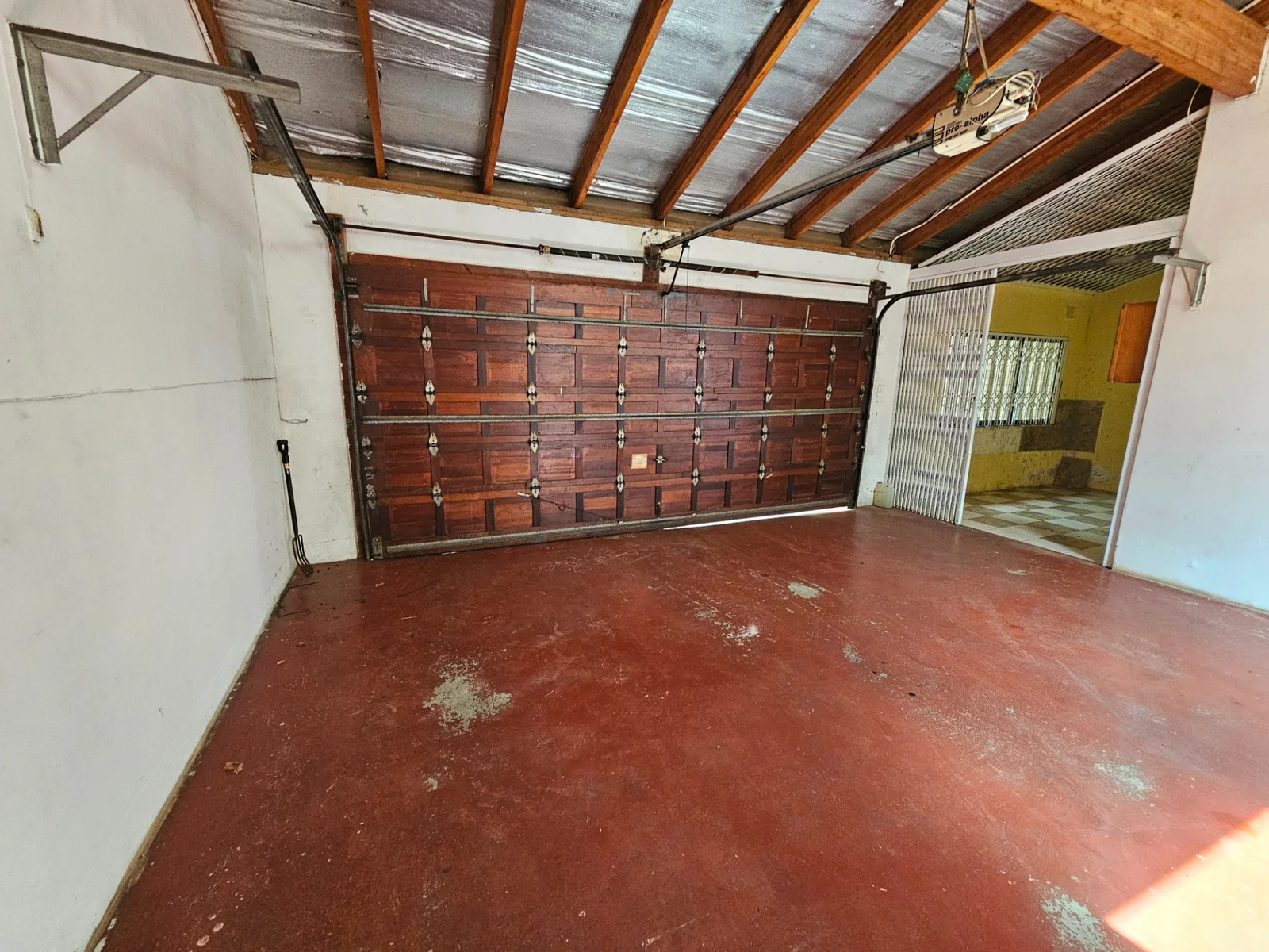 Spacious, well-situated 5 bedroomed home