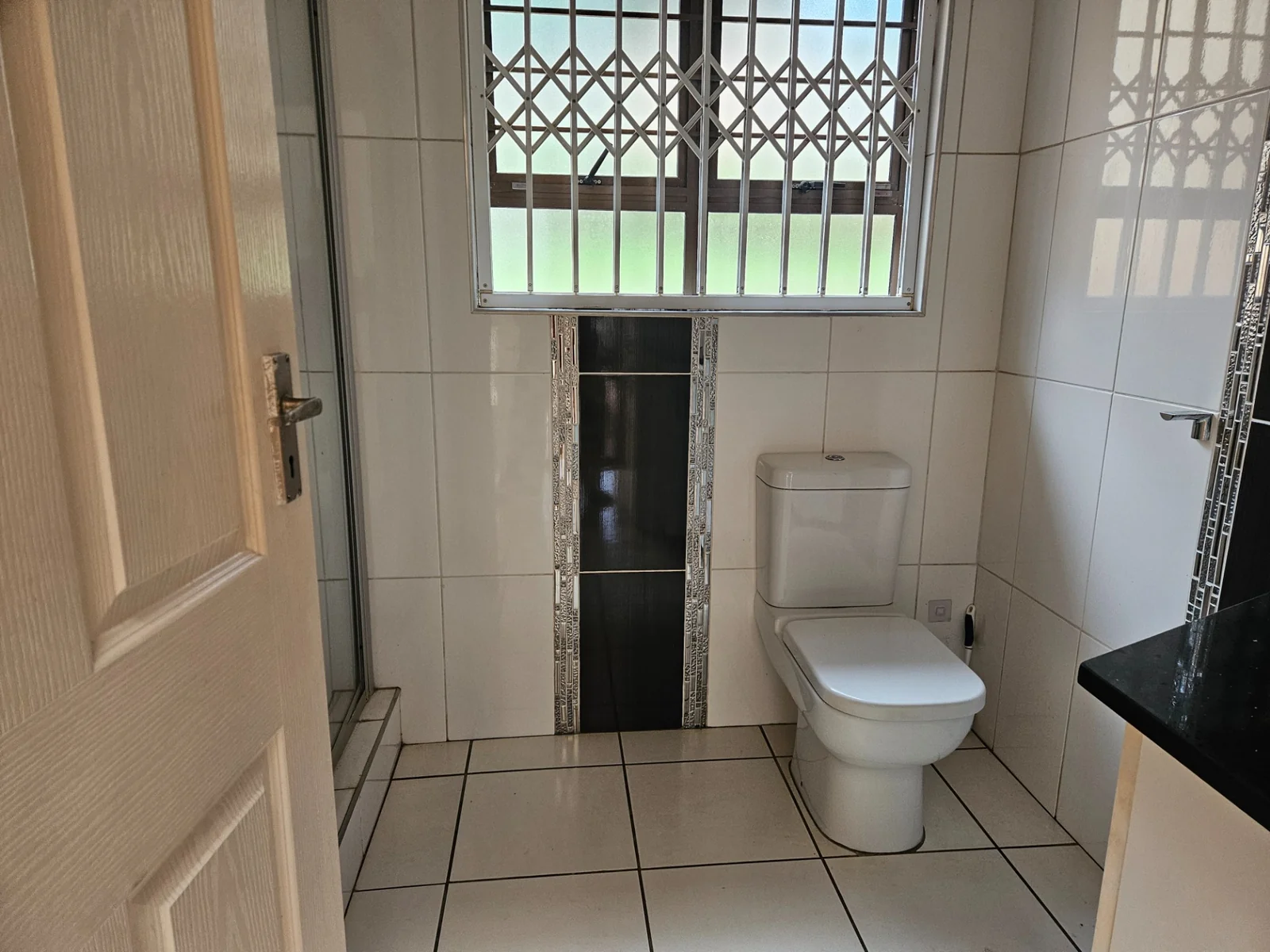 Spacious, well-situated 5 bedroomed home