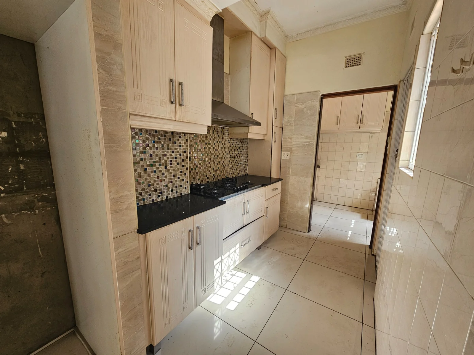 Spacious, well-situated 5 bedroomed home