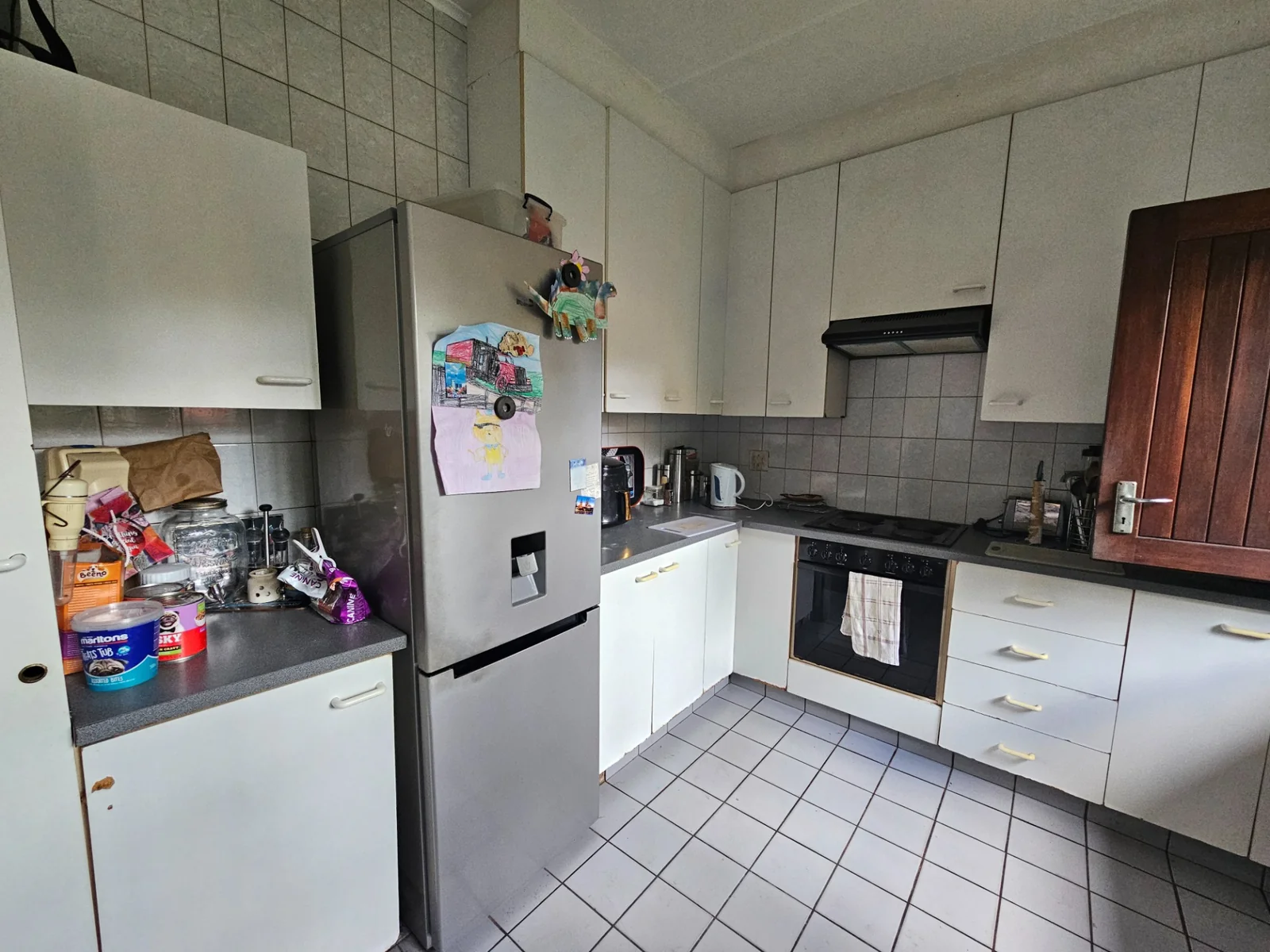 Comfortable 3 bedroom home with garden cottage