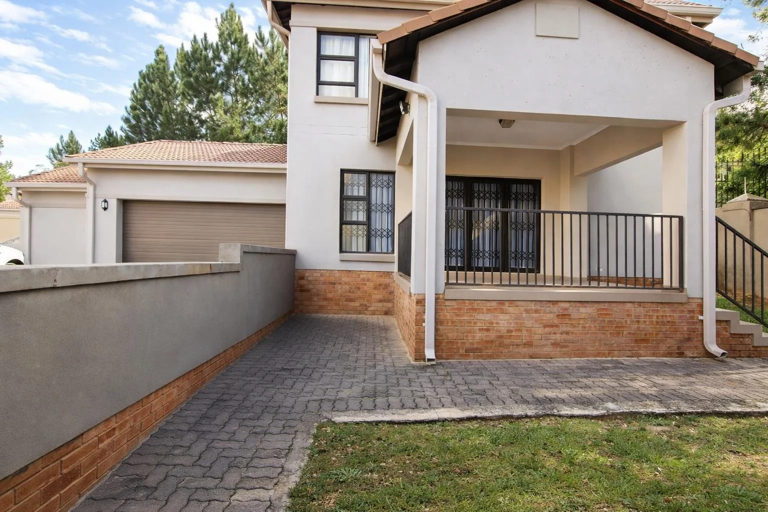 This double-storey cluster offers a lifestyle that feels far removed from the rush, yet perfectly connected to everything that matters.