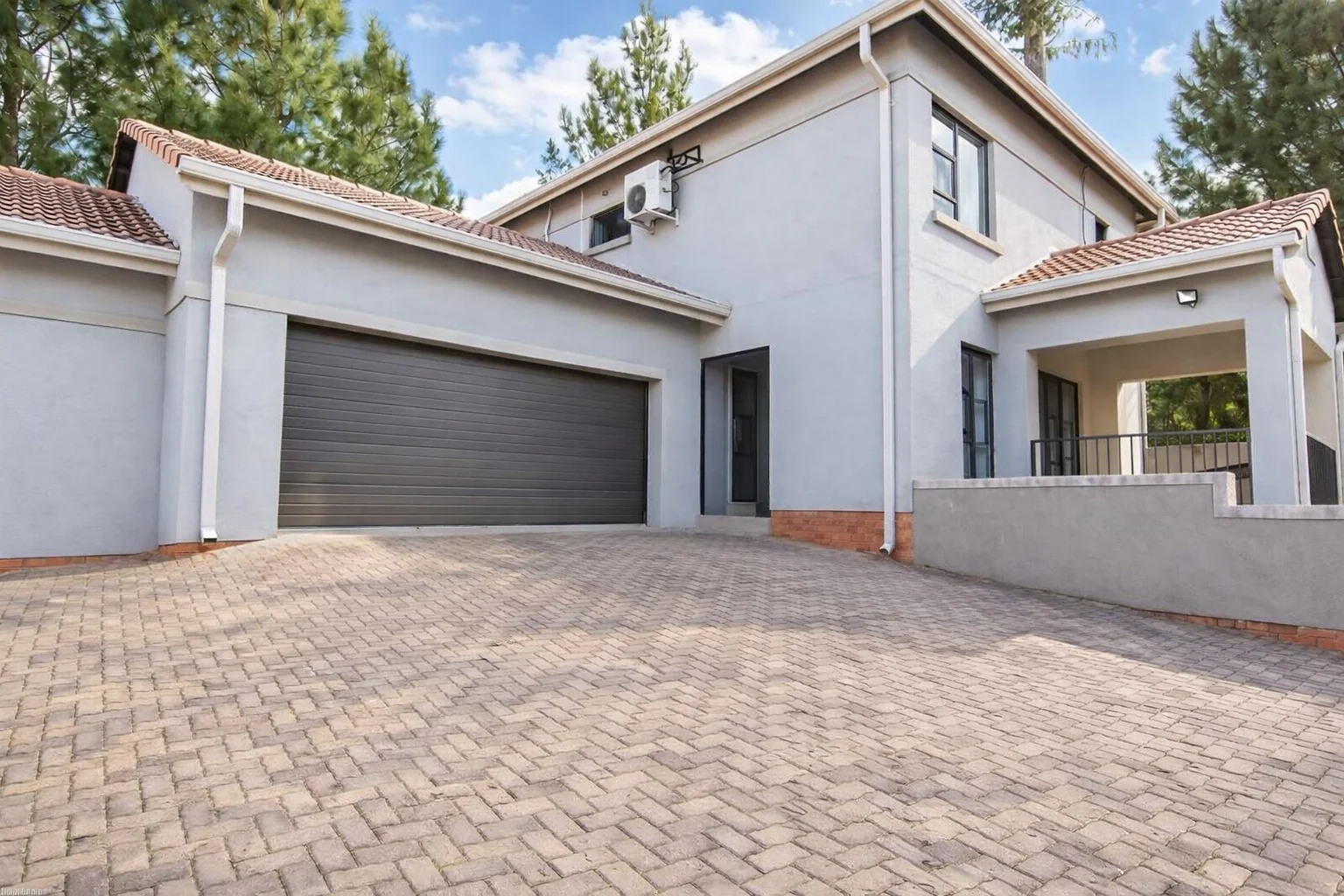 This double-storey cluster offers a lifestyle that feels far removed from the rush, yet perfectly connected to everything that matters.