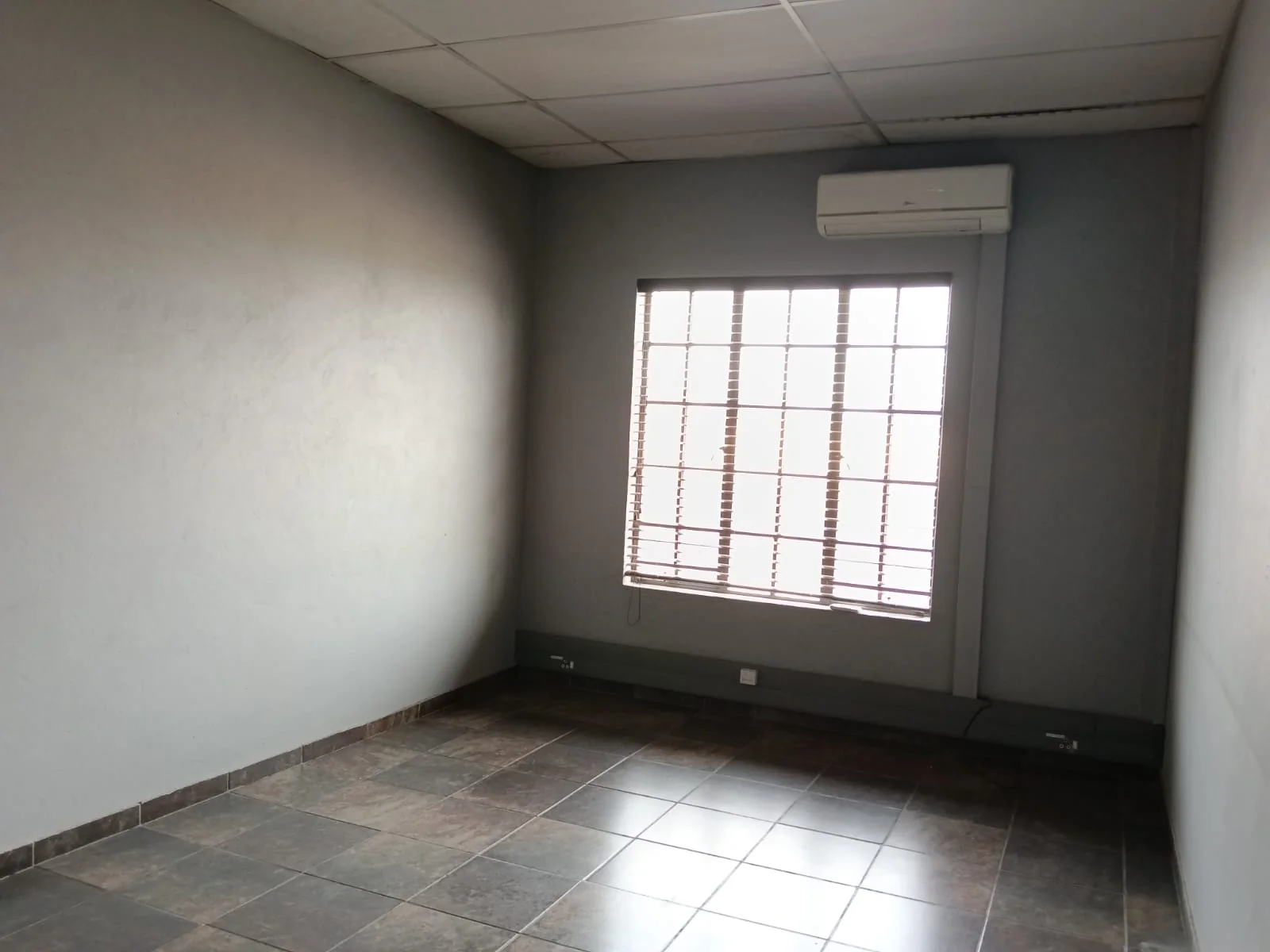 Commercial premises to let in Meyerton