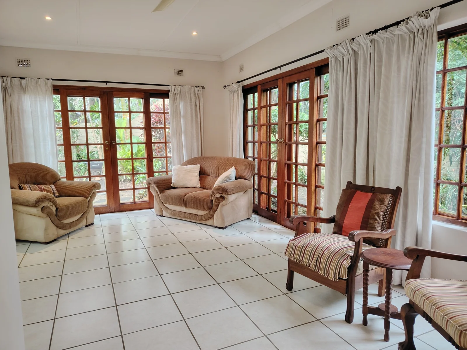 Spacious Family Living, Exclusive to Leapfrog