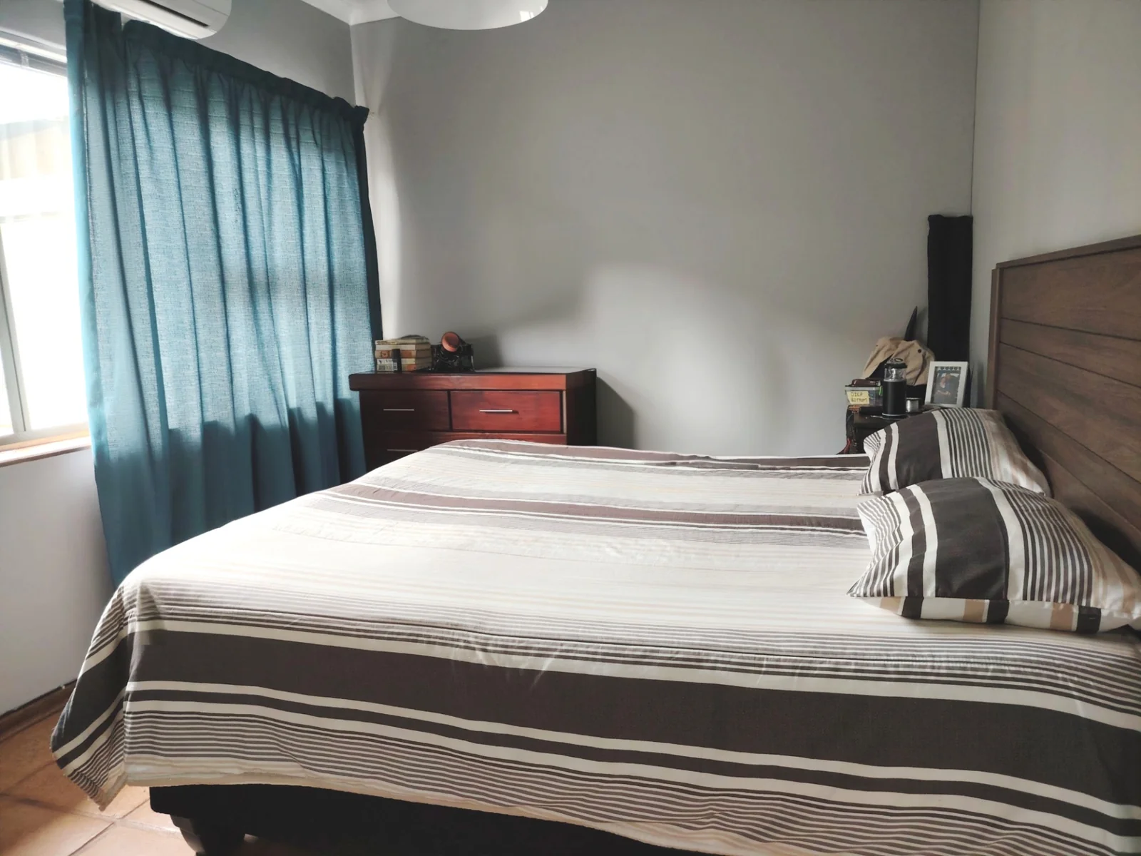 PLACE FOR GRANNY TOO