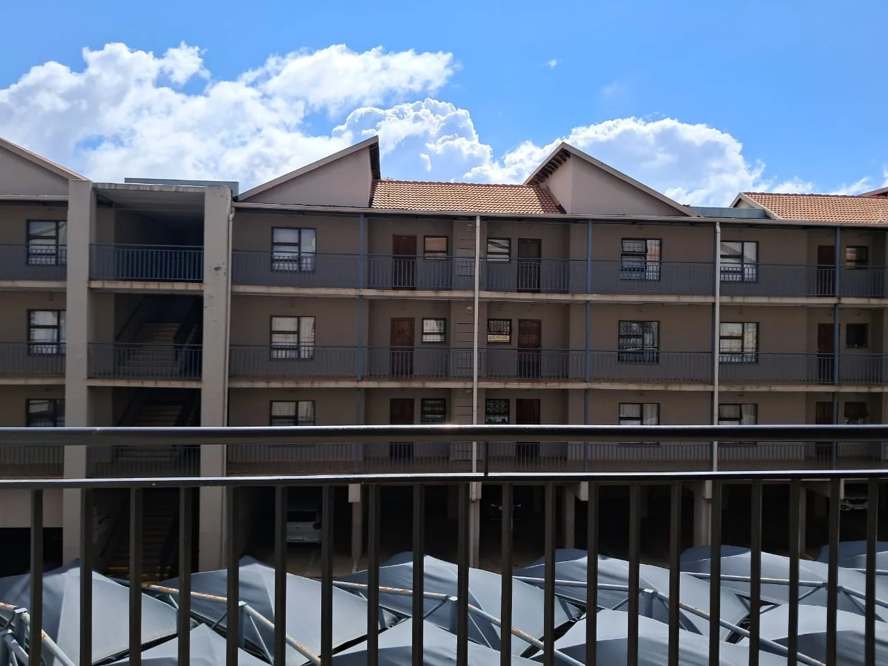 A Two-Bedroom Apartment For Rent in Florida Lake