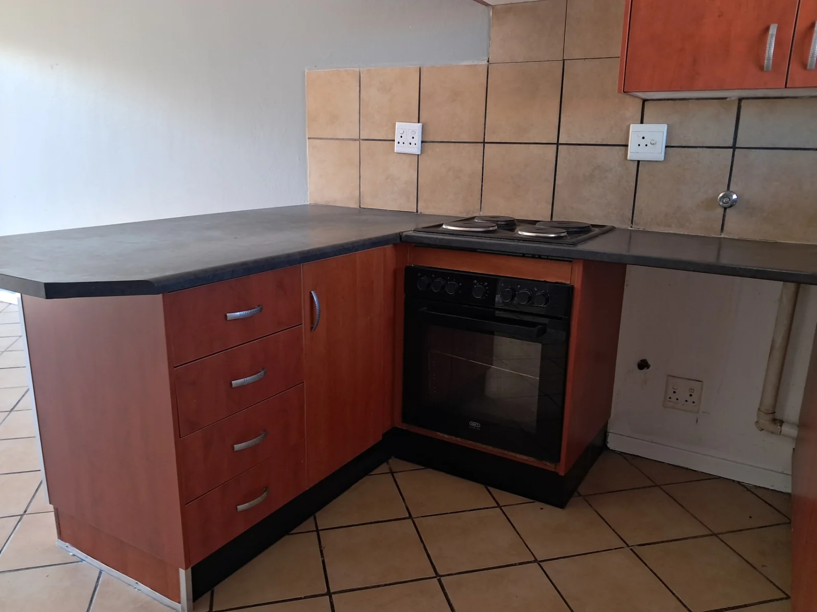 A Two-Bedroom Apartment For Rent in Florida Lake