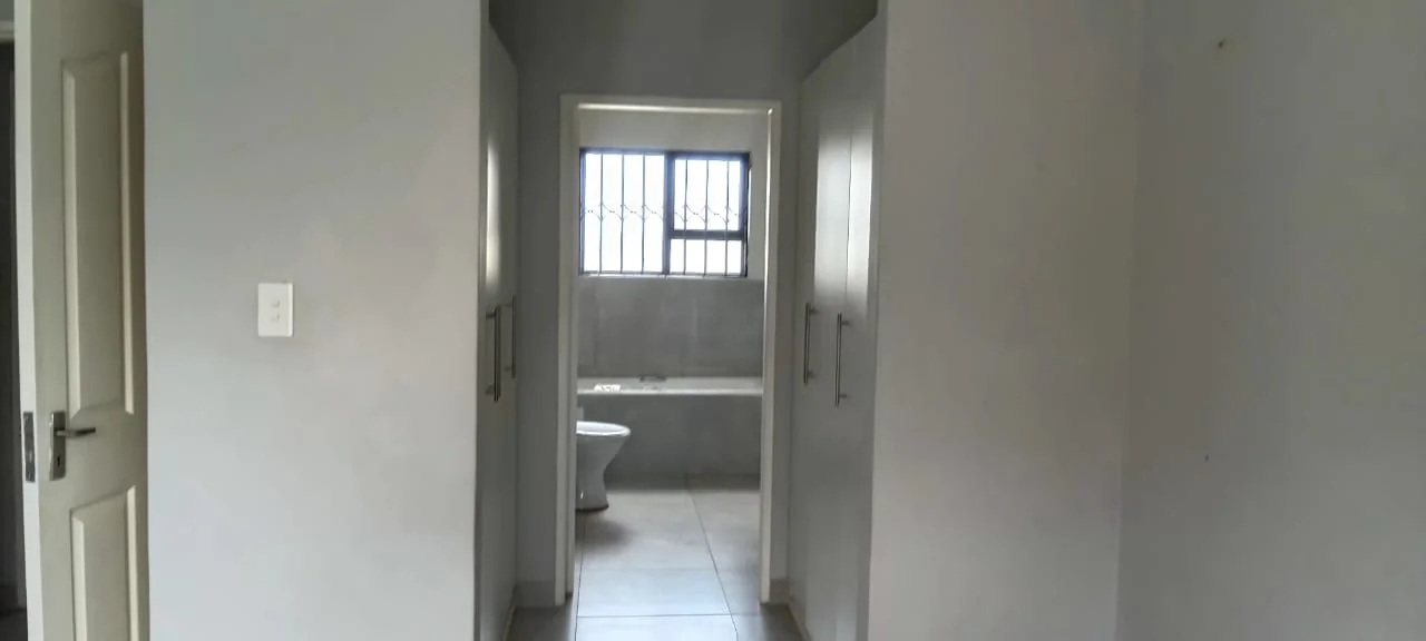 Secure, Smart & Perfectly Sized, Your Ideal Start or Downsize Home Awaits!