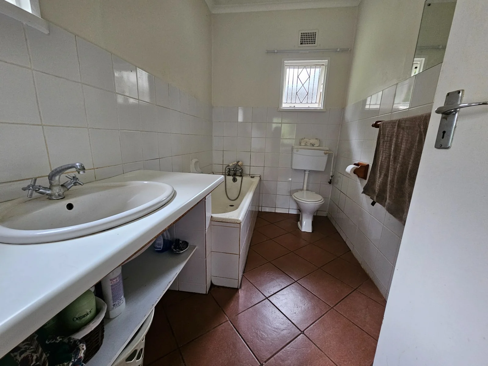 Quaint 3 bedroomed home in well established garden in Fairview