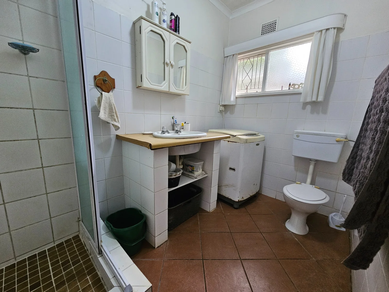 Quaint 3 bedroomed home in well established garden in Fairview