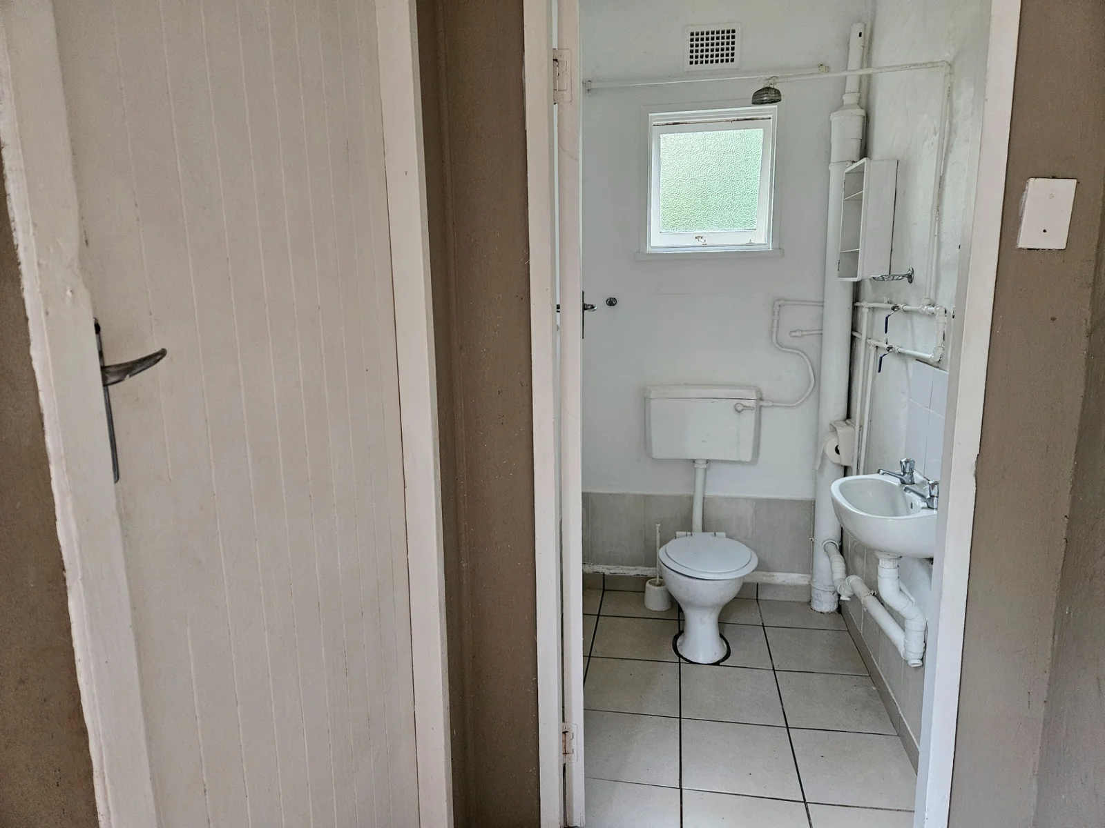 Quaint 3 bedroomed home in well established garden in Fairview