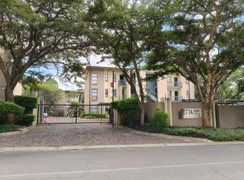 Geelhoutpark, Rustenburg