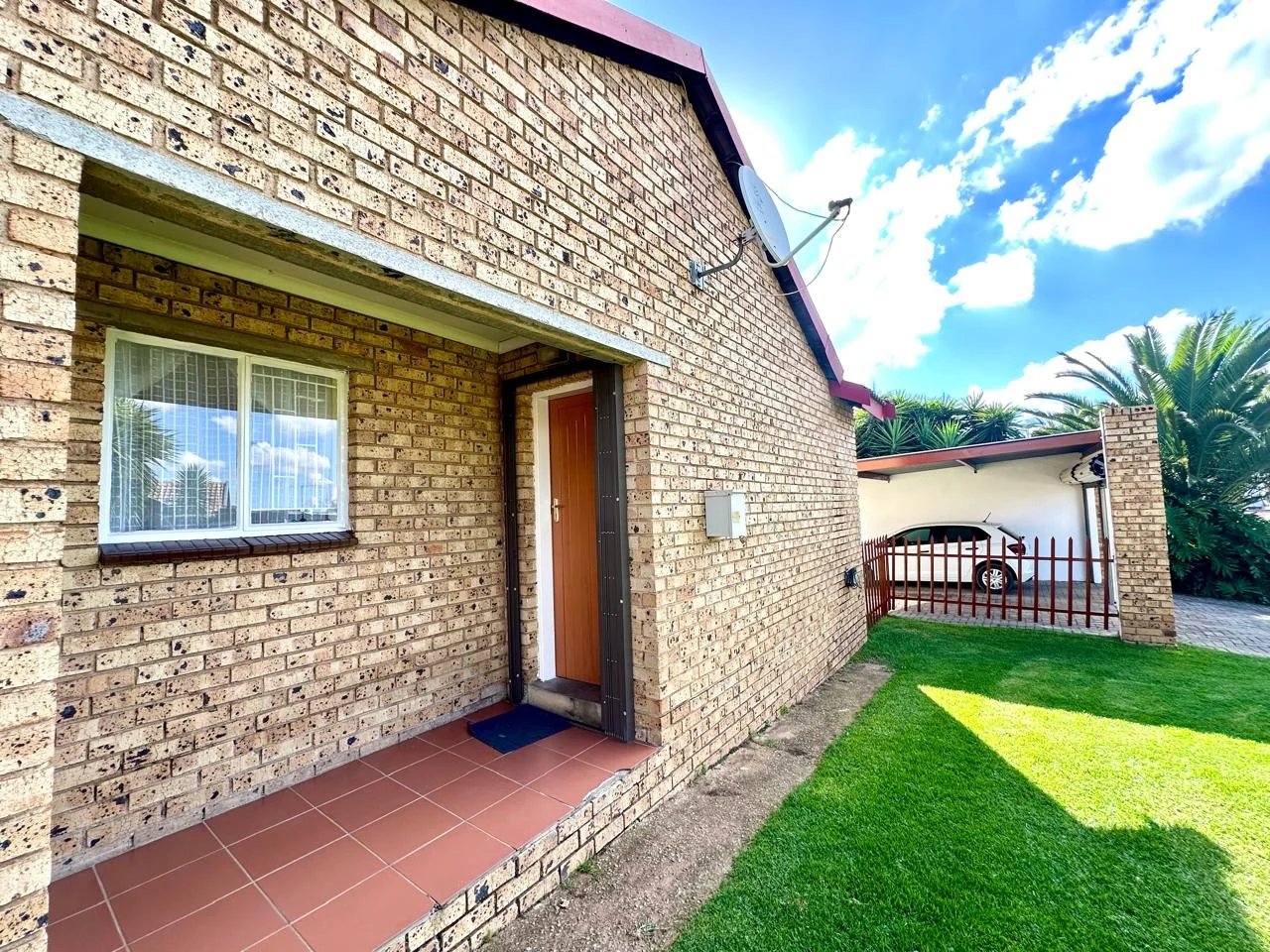 SECURE YOUR PEACE, ENJOY YOUR SPACE – EFFORTLESS LIVING WITH A GARDEN TO MATCH