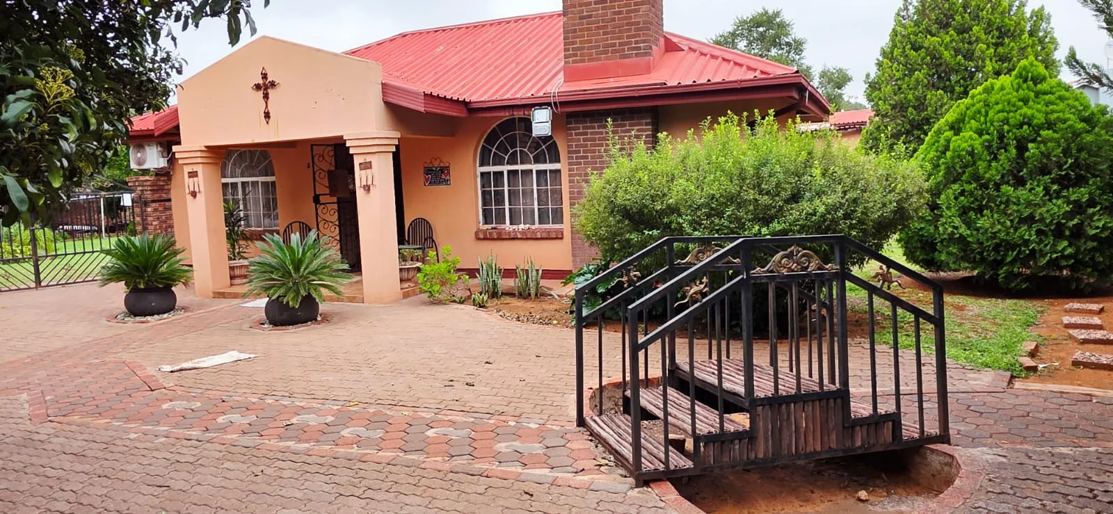 4 Bedroom House For Sale