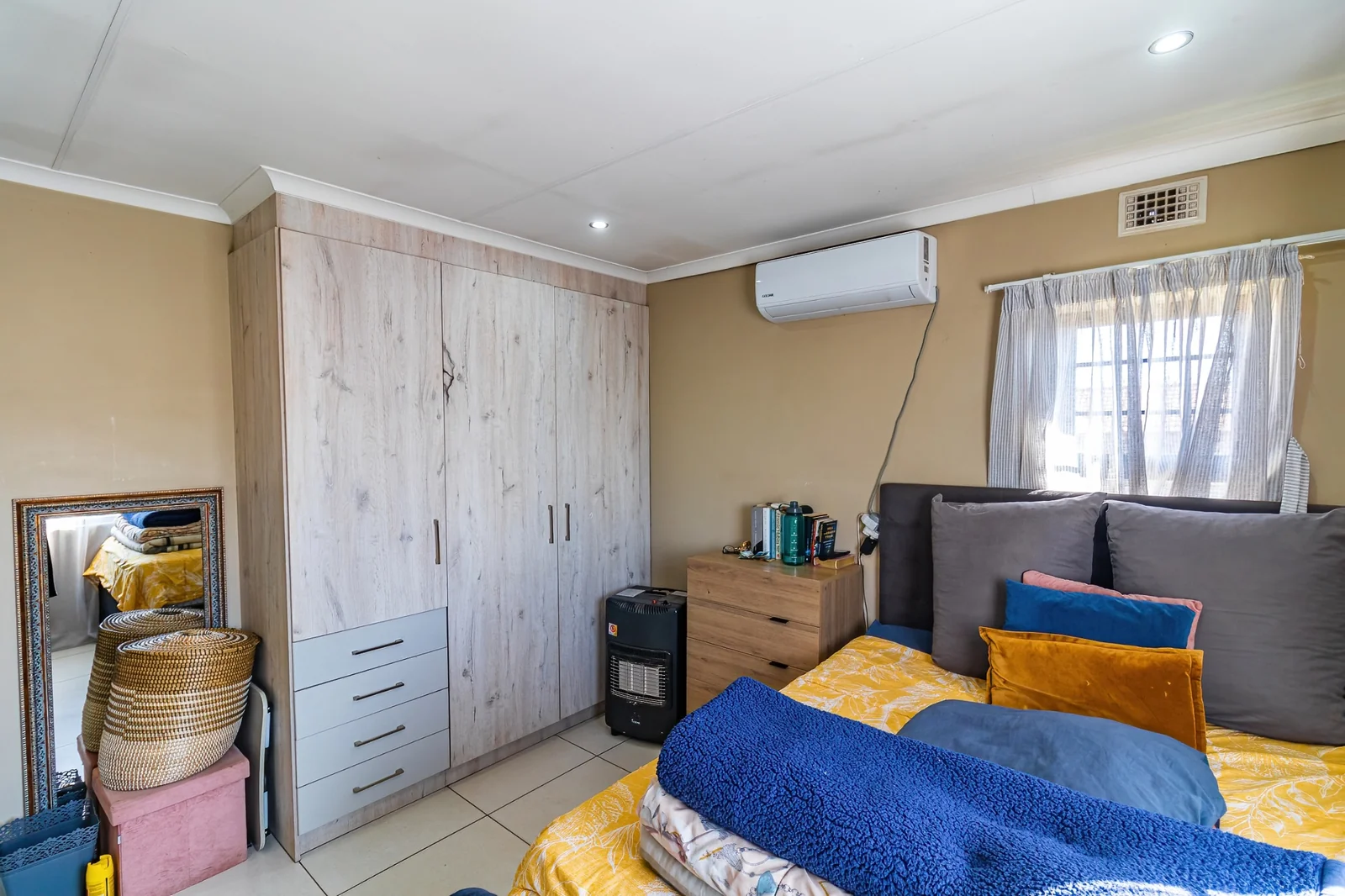 Secure Family Living in Clayville, Midrand: Spacious 4 Bedroom Estate Home with Big Yard.