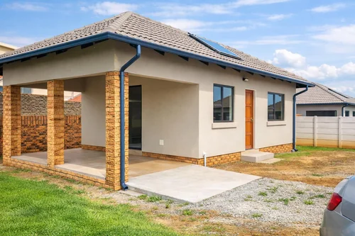 32B Rose, Azaadville Gardens, Krugersdorp