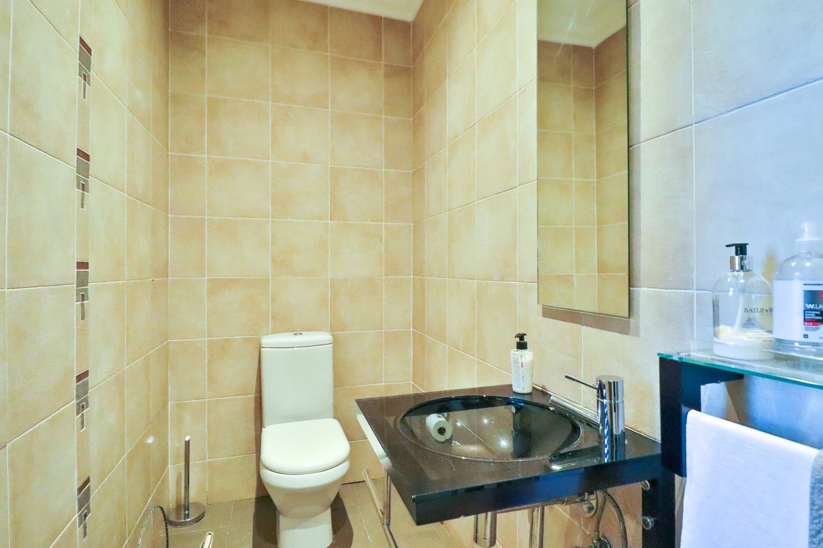 FOR THE DISCERNING BUYER ..... YOU'VE FOUND YOUR FURNISHED HOME!