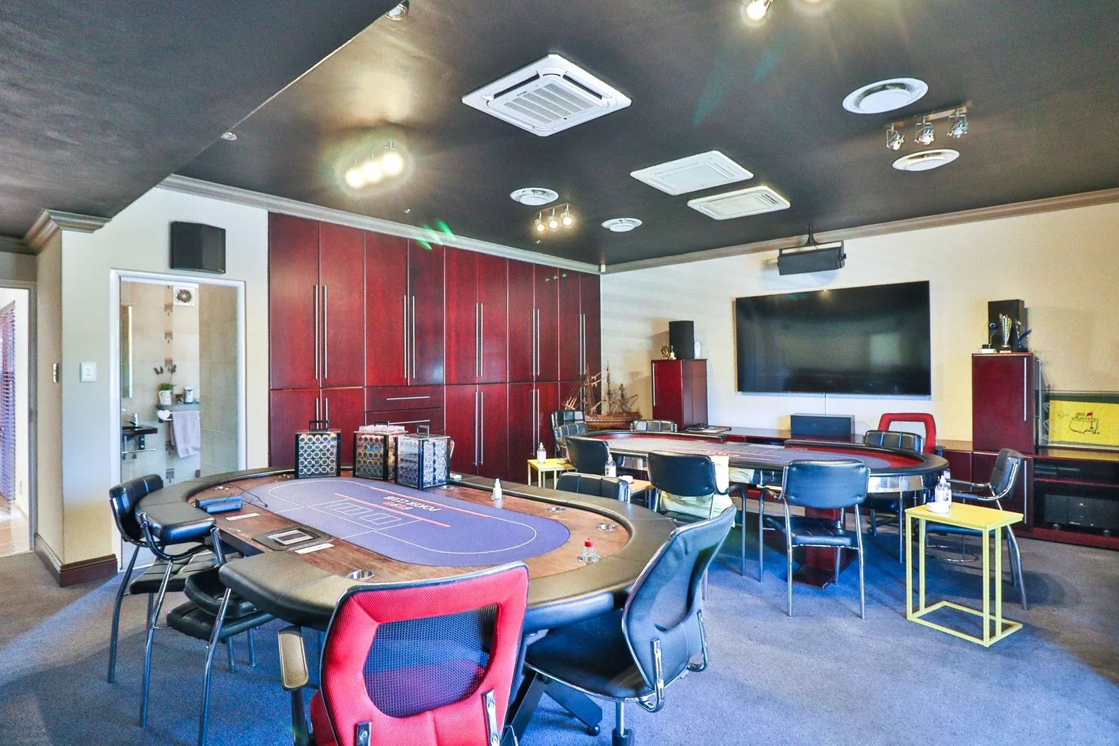 FOR THE DISCERNING BUYER ..... YOU'VE FOUND YOUR FURNISHED HOME!