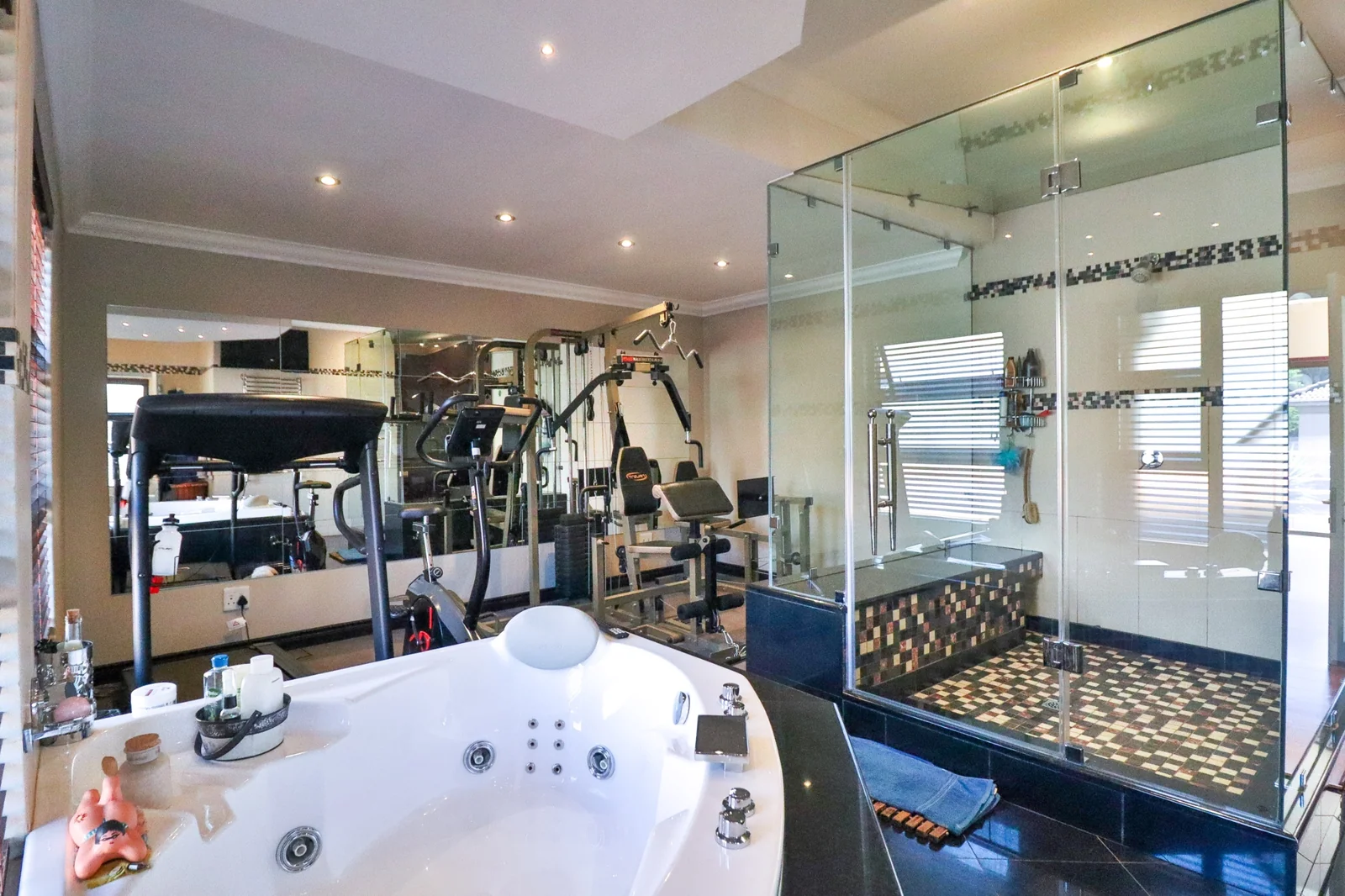 FOR THE DISCERNING BUYER ..... YOU'VE FOUND YOUR FURNISHED HOME!