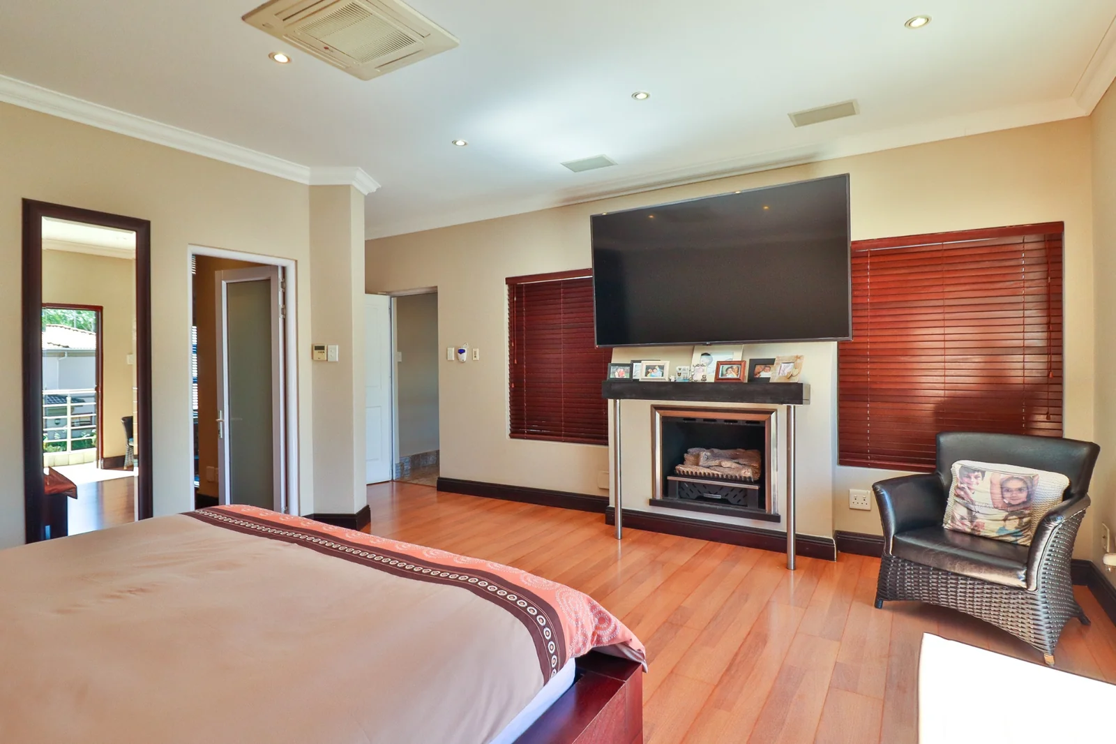 FOR THE DISCERNING BUYER ..... YOU'VE FOUND YOUR FURNISHED HOME!