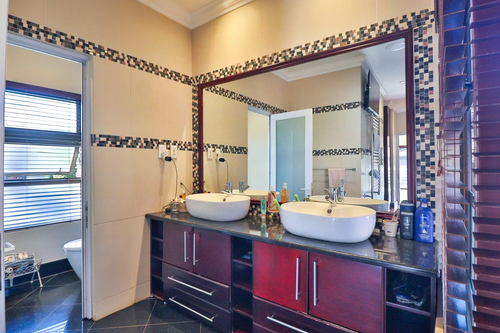 FOR THE DISCERNING BUYER ..... YOU'VE FOUND YOUR FURNISHED HOME!