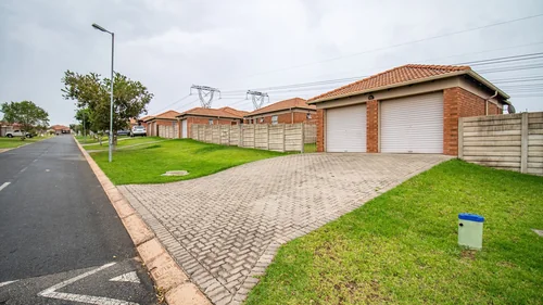 Thatch Hill Estate, Centurion