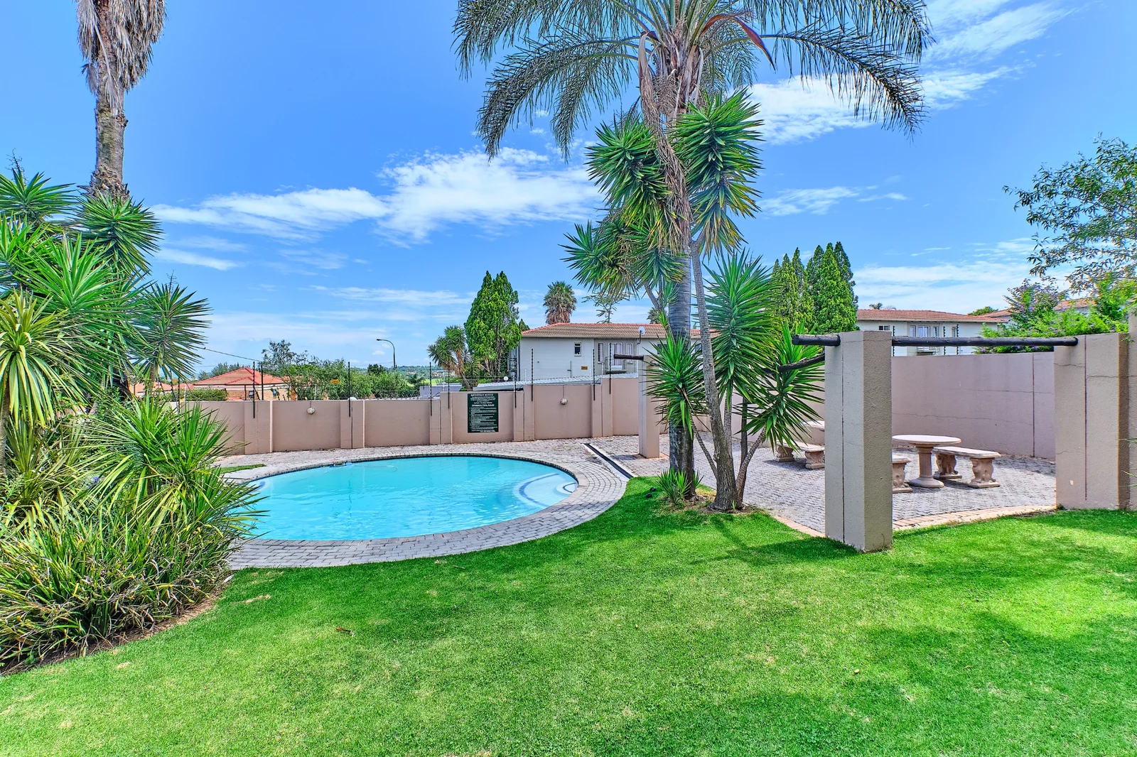 1 Bedroom Ground Floor Apartment for Sale